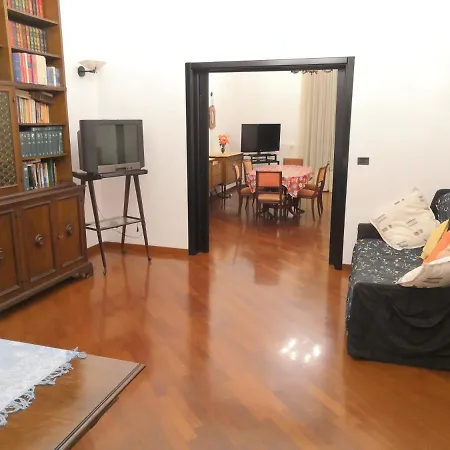 アパート Casa Lucia バーリ